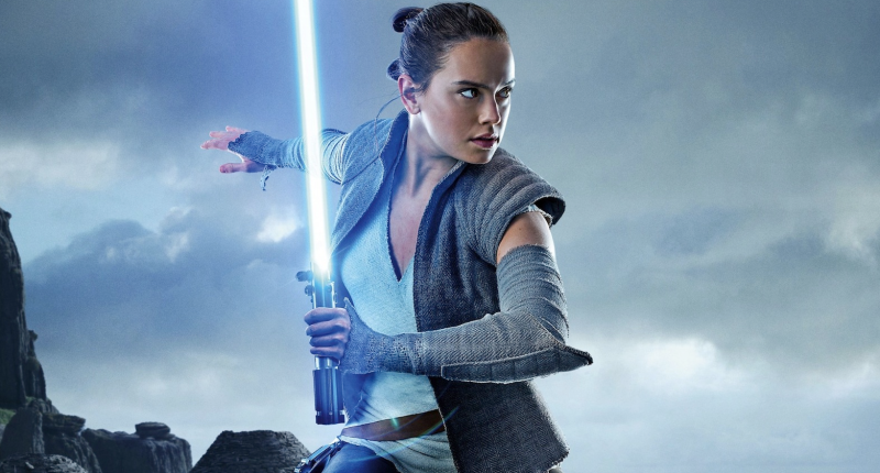 Režisér Rian Johnson vysvětlil svá nejkontroverznější rozhodnutí v Posledním z Jediů 20180118170655000000_2_2194.png