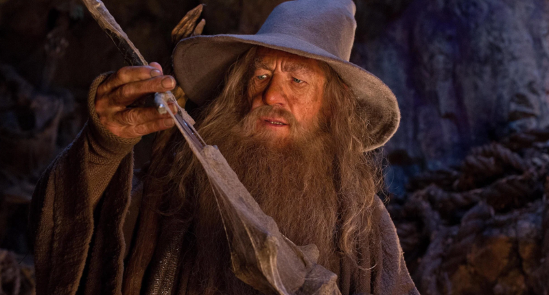 Pán prstenů: Herec Gandalfa si psal během natáčení deník. Nemohl bych být spokojenější, píše o filmu 20200112221413000000_2_8155.png