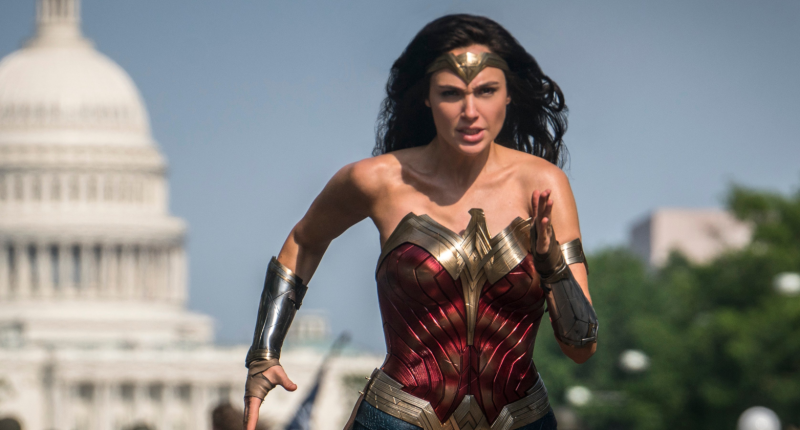 Wonder Woman 1984: Zlatá zbroj hlavní hrdinky se ukázala na zbrusu nových fotkách 20200211201205000000_2_8548.png