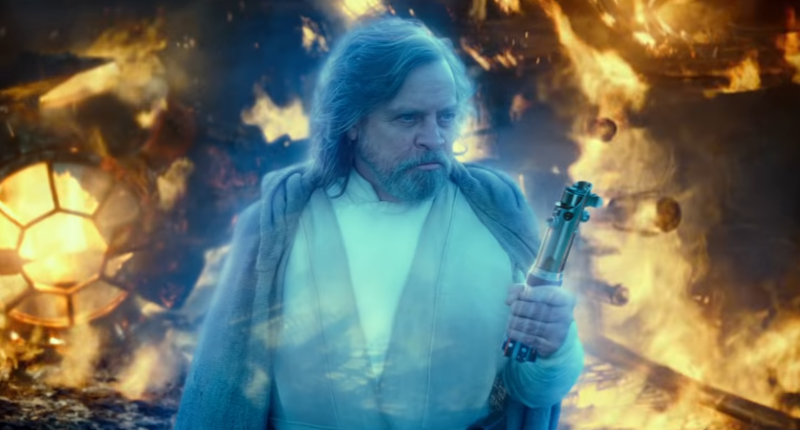 Star Wars: Žlutý meč měl zjevně i Luke, Vzestup Skywalkera ukázal trailer s Hanem Solem 20200219210839000000_2_8658.png