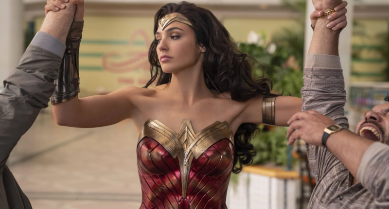 DC: Wonder Woman 1984 se přesouvá na srpen. Zack Snyder ukázal fotku a video z natáčení 20200324220837000000_2_9153.png