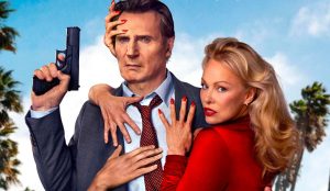 Pamela Anderson a Liam Neeson ve filmu Bláznivá střela / Foto: Paramount Pictures