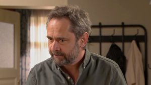 Vítek Klima řeší problém s bytem v seriálu Ulice / Foto: TV Nova