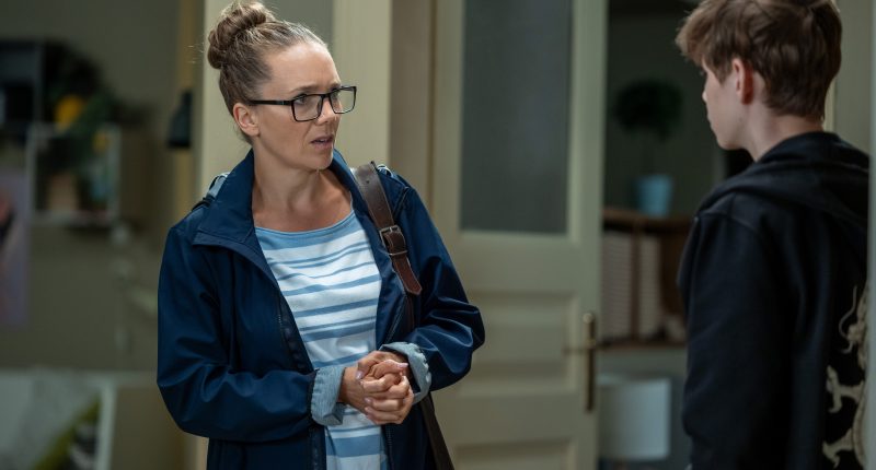 V Ulici se stahují mračna, čeká nás drsný týden, kdy Soňa ztrácí nervy Ulice / Foto: TV Nova