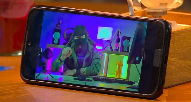 Kolda pod vlivem nebezpečného internetového manipulátora Ulice / Foto: TV Nova