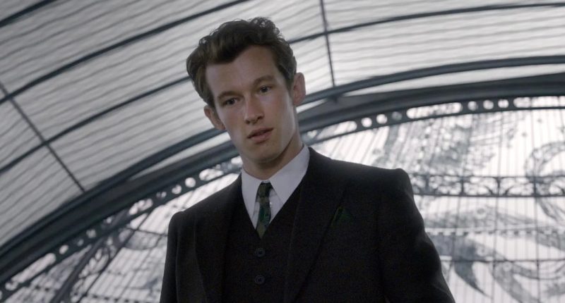 Nový film s Jamesem Bondem už má favorita a režisér je z něj nadšený Callum Turner ve filmu Fantastická zvířata / Foto: Warner Bros.