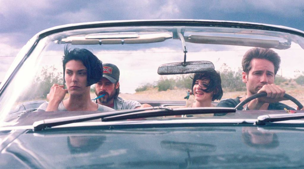Brad Pitt, David Duchovny, Juliette Lewis a Michelle Forbes ve filmu Kalifornia / Foto: Gramercy Pictures