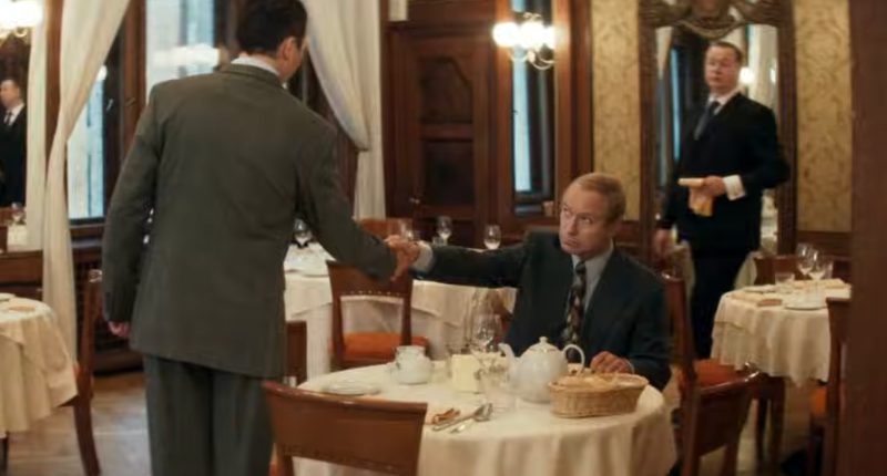 Jude Law a Paul Dano excelují ve filmu o Putinovi Čaroděj z Kremlu, který stojí za pozornost Čaroděj z Kremlu / Foto: Bioscop