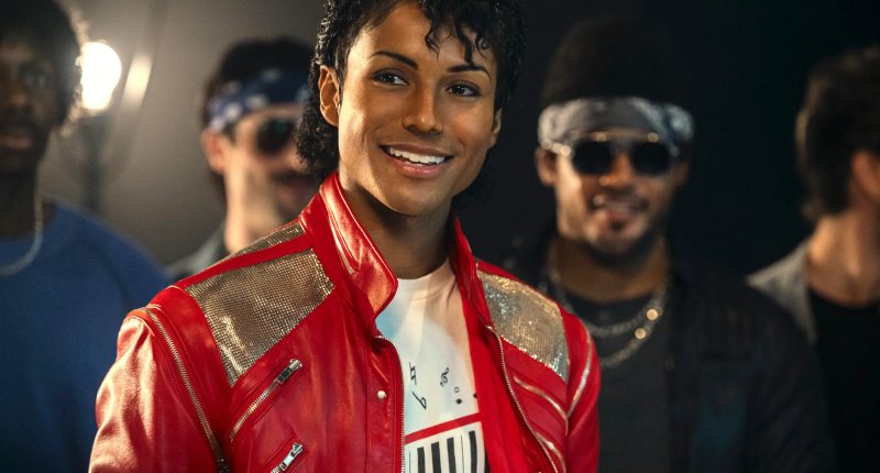 Film Michael má nový trailer. Jaafar Jackson se ukazuje v ikonickém stylu krále popu Michael / Foto: Universal Pictures