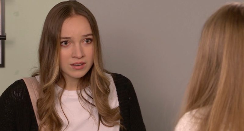 Adéla v Ulici konečně odhalí pravdu o plese a šokuje Žofku s Anežkou Seriál Ulice / Se svolením autora TV Nova