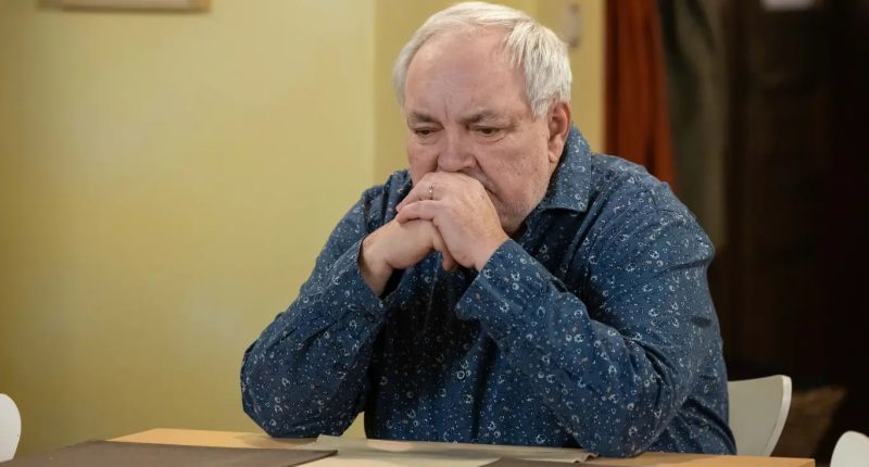 Koníček se vrací a přitvrzuje, Lumír čelí vydírání a hrozbě vězení Seriál Ulice / Se svolením autora TV Nova